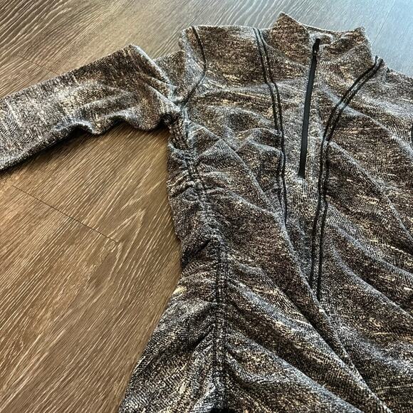 Lululemon Athletica Cypress Kiss 1/2‎ Zip Rush Jacquard Black White Size 8 Top - Picture 9 of 16